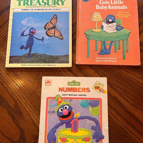 Vintage Sesame Street Books | featuring Grover | Set of 3 - Picture 13 of 16